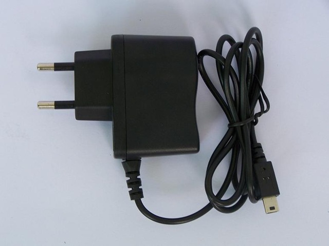 [UniversalMobileCharger2.jpg]