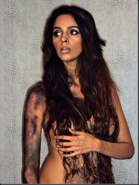 Mallika Sherawat's hot pose to promote Hisss