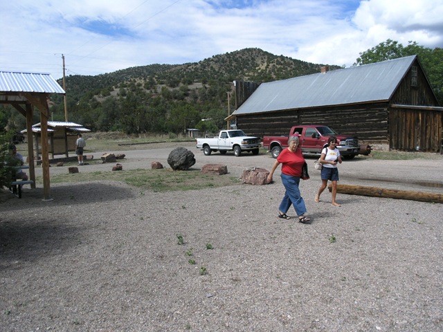 [P7045464[2].jpg]