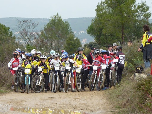 Caveirac VTT club Vaunage N&icirc;mes comp&eacute;tition randonn&eacute;e jeunes