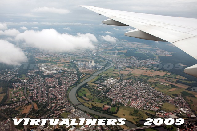 [Vuelo_SCEL-HAM_0117[2].jpg]