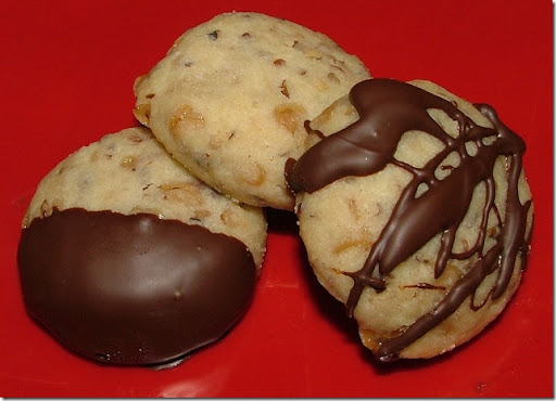 Toffee Pecan Shortbread Cookies