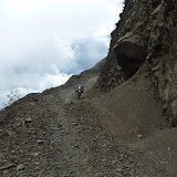 Erdrutsch auf der schmalen Piste