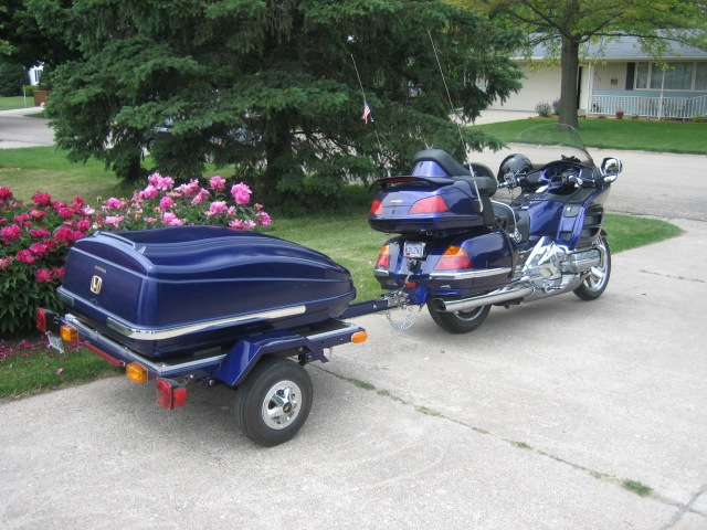 [Goldwing and Trailer[2].jpg]