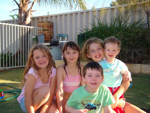 [the kids 2[2].jpg]