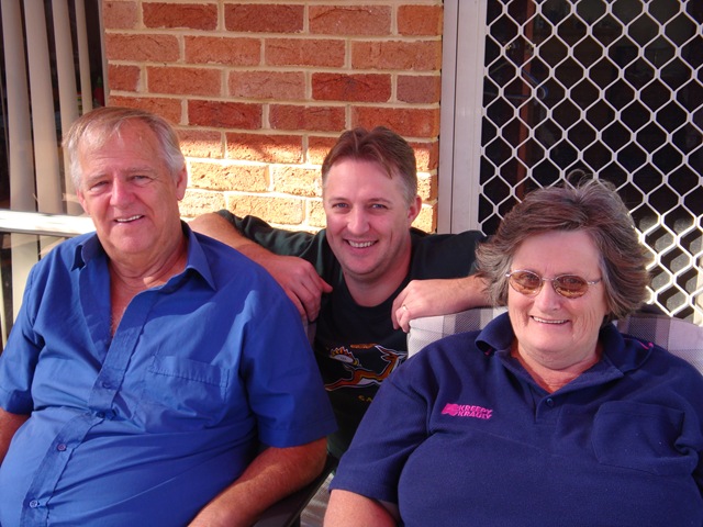 [darian and parents nice[2].jpg]