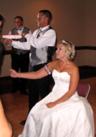 [Wedding...garterrivalry2.jpg]
