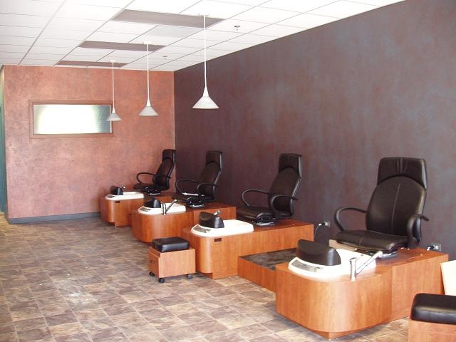 [vickie's pedicure walls[3].jpg]