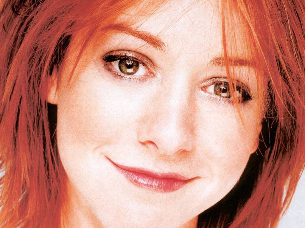 [Alyson Hannigan 22 1024x768 [2].jpg]