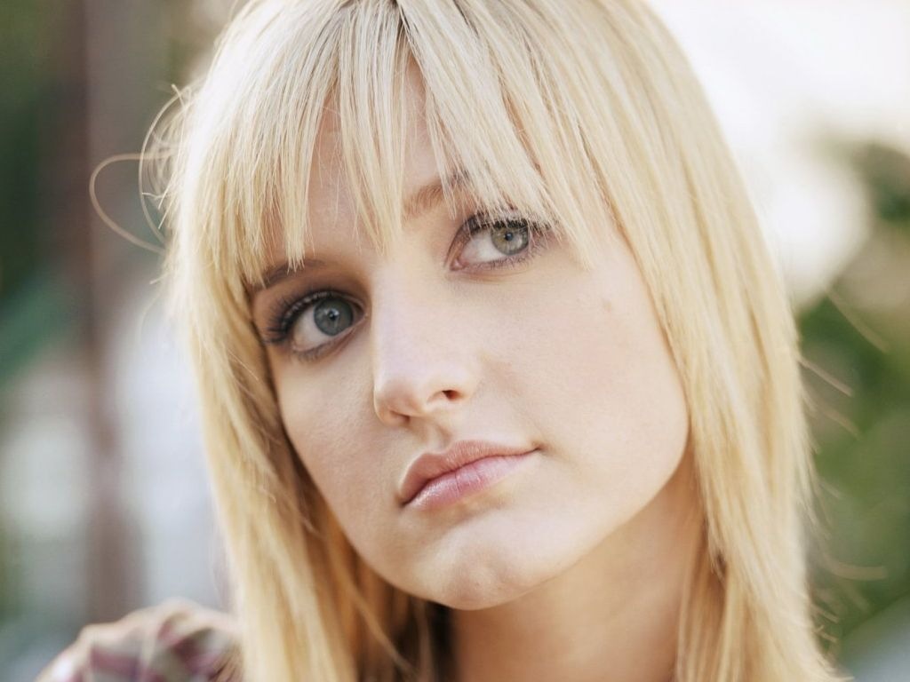 [Ashlee Simpson 12 1024x768 Hollywood Celebs Wallpapers[2].jpg]