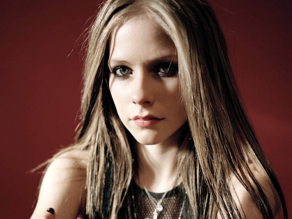 [1024x768AvrilLavigne8hollywoodcelebs.jpg]