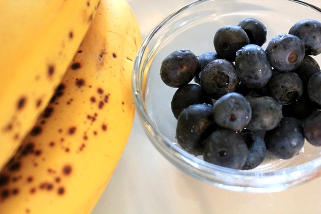 [blueberry_banana pancakes[2].jpg]