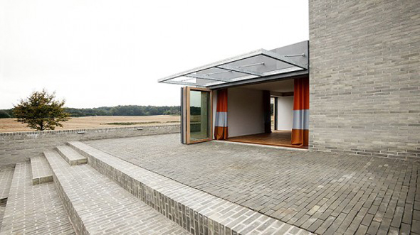modern single family house exterior design