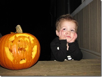 carving the pumpkin 074