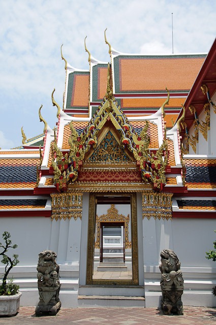[2011_04_15 D120 BKK Wat Pho 054.jpg]