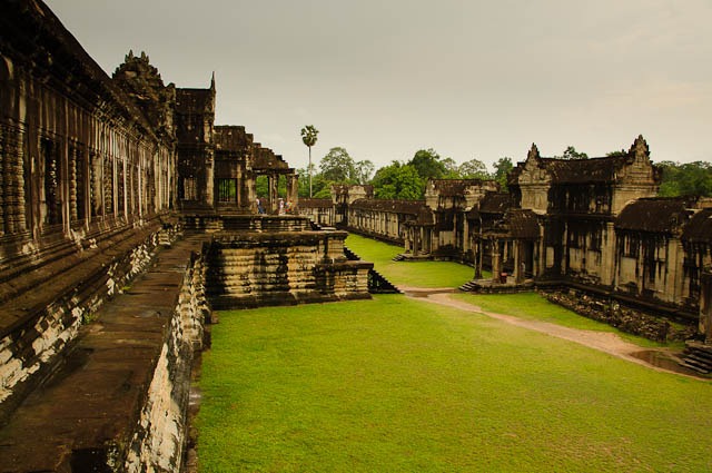 [2011_04_25-D130-Angkor-Wat--Angkor-T[61].jpg]