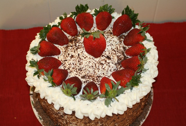 [black forrest cake[12].jpg]