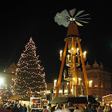Pyramidenanschieben auf dem Annaberger Weihnachtsmarkt 2008