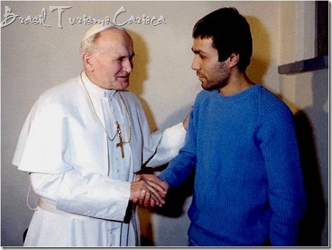 Papa João Paulo II visita Ali Agca