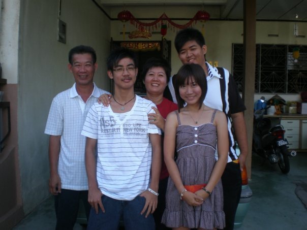[19855_323152606024_684781024_3661046_1707313_n[3].jpg]