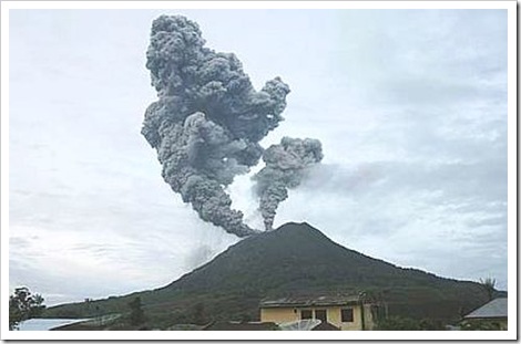 sinabung volcano 3008