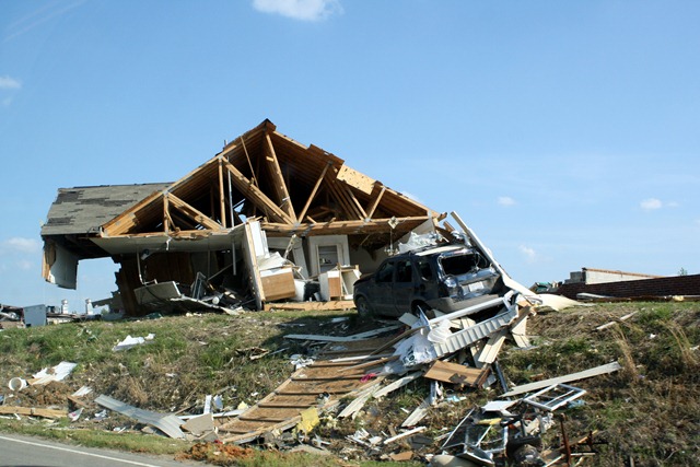 [TornadoApril201103811.jpg]