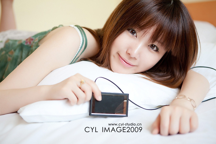 รูปภาพ พรีเซ็นเตอร์ เซ็กซี่ ขาวสวยหมวยน่ารัก