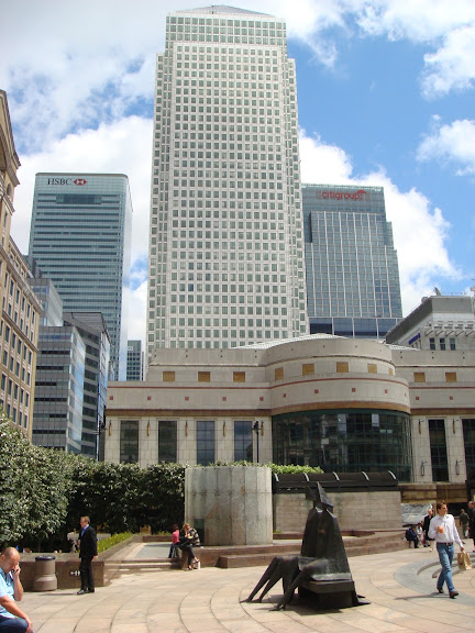 http://lh3.ggpht.com/_4spmn9e9OU4/RqkX0zYWKQI/AAAAAAAAAAo/p2RA-rUJMwo/s576/Cabot%20Square%20-%20Citigroup%20%26%20HSBC.JPG
