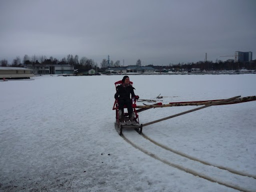 Sur la mer dHelsinki (un jeu pour.. les enfants)