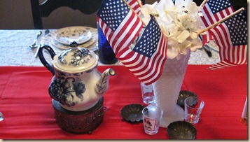 Tablescape Thursday 1 4th of July 010