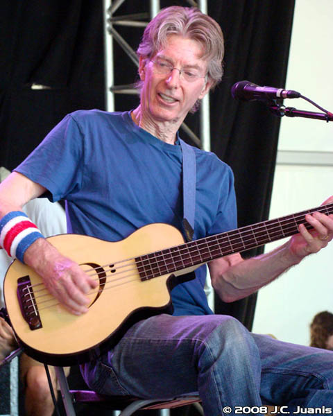 pf-20080615_02-phil-acoustic.jpg