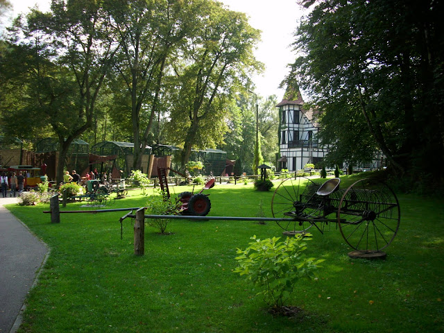 Wystawa maszyn rolniczych w oliwskim zoo