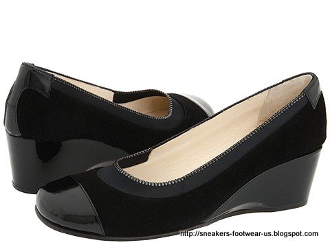 Suede footwear:IJ157591