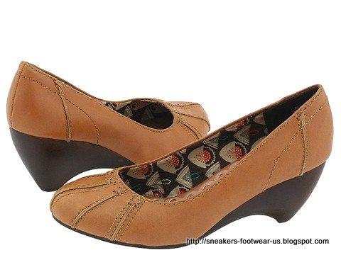 Suede footwear:footwear-157925