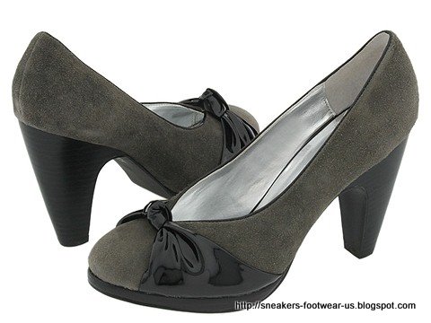 Suede footwear:suede-158213