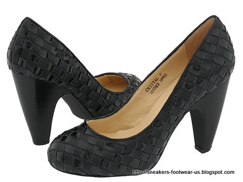 Suede footwear:suede-158073