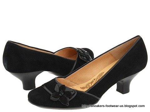 Suede footwear:footwear-158105