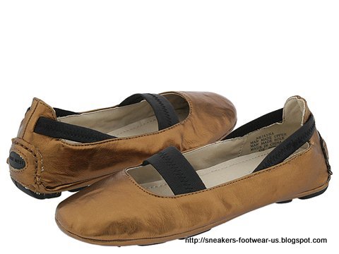 Suede footwear:suede-158126