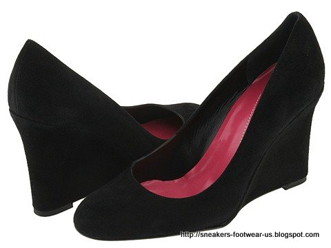 Suede footwear:footwear-158199