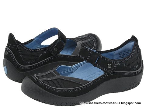 Suede footwear:suede-158406