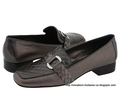 Suede footwear:footwear-158253