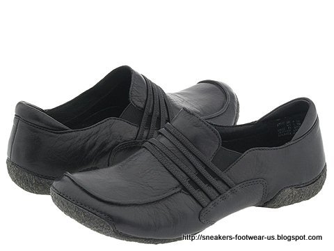 Suede footwear:suede-158288