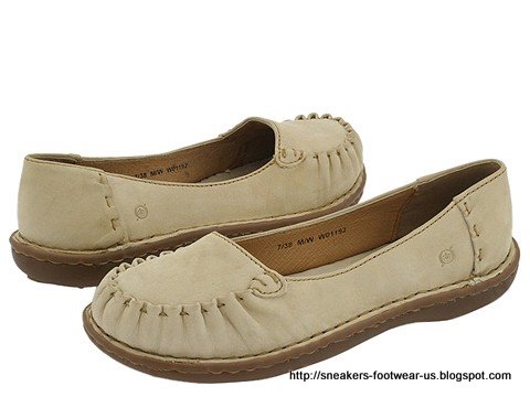 Suede footwear:footwear-158335