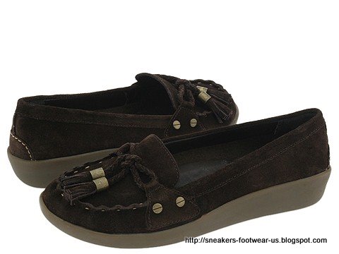 Suede footwear:footwear-158341