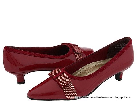 Suede footwear:footwear-158374