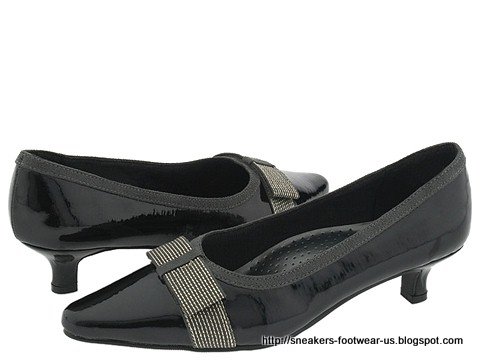Suede footwear:footwear-158376