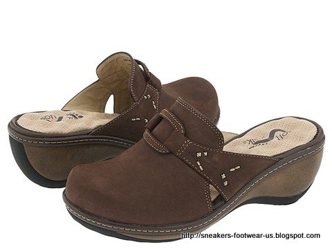 Suede footwear:suede-158382