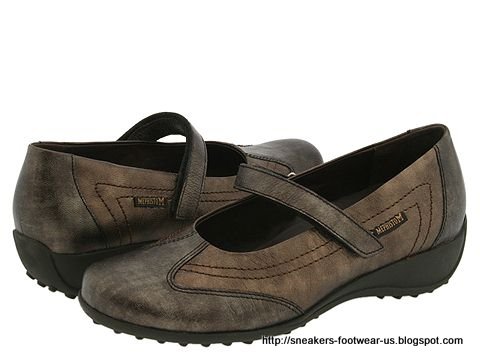 Suede footwear:suede-158620