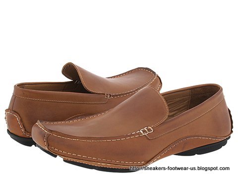 Suede footwear:footwear-158455