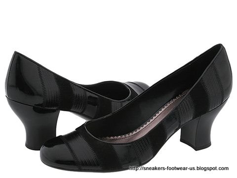Suede footwear:footwear-158474